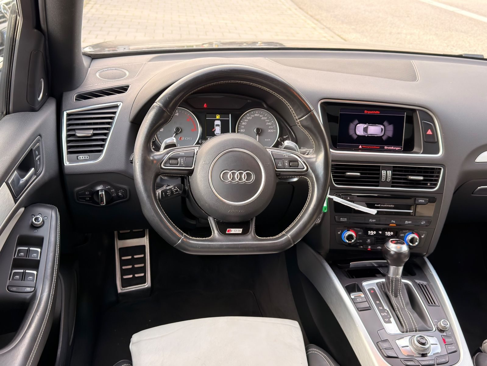 Audi SQ5 – Bild 12